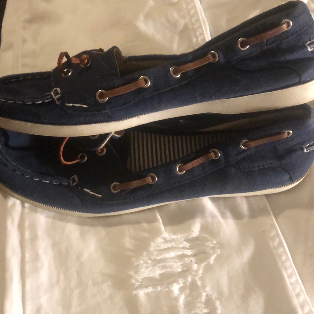 shoes - Picture 2 of 2